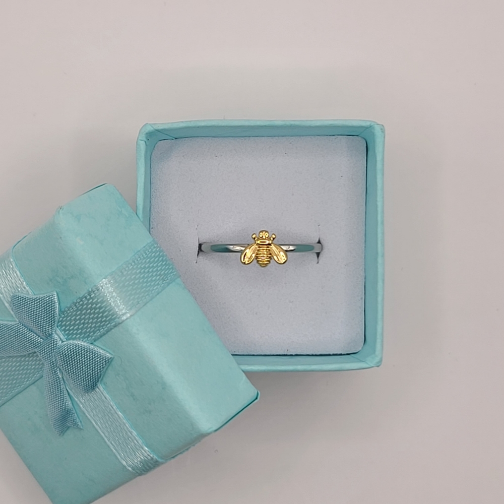 Bumble Bee Ring Gold and Silver Size 8.5 New. Bee Ring. Gold Bee and Silver